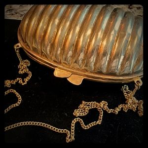 Vintage brass art deco clamshell purse